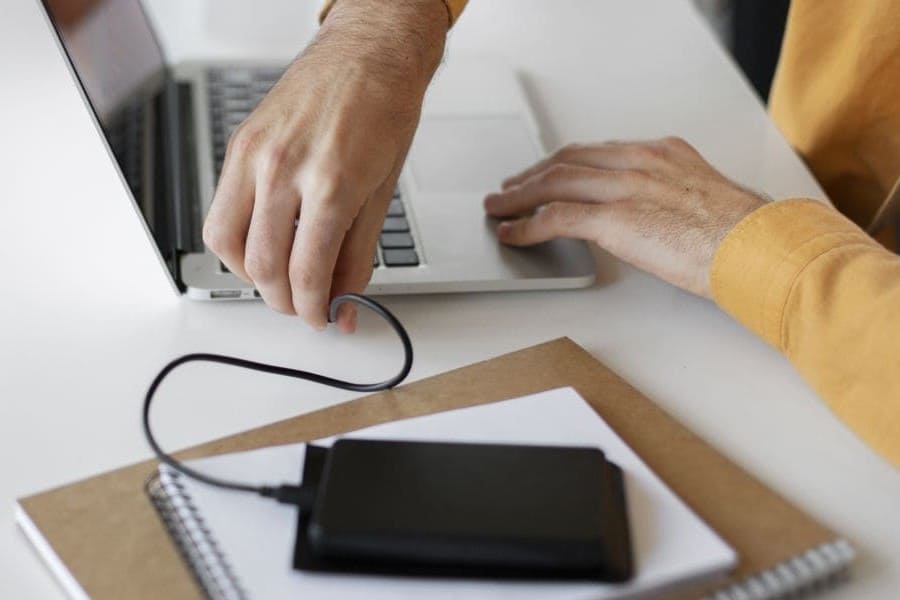 Local Geeks for Recovering Data from Faulty SSD Hard Drives and USB Drives in Canberra